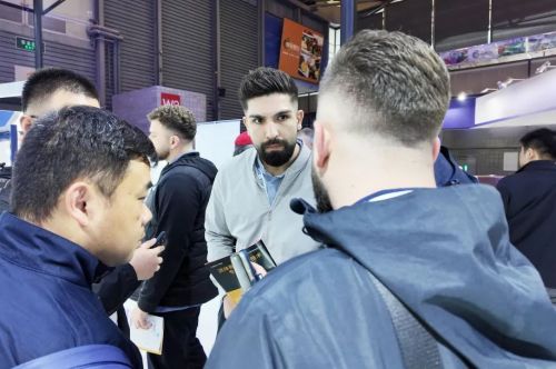 星空体育智能制造：CCMT2024丨大族激光智能装备集团“激光+”“+”火爆中国数控机床展(图8)