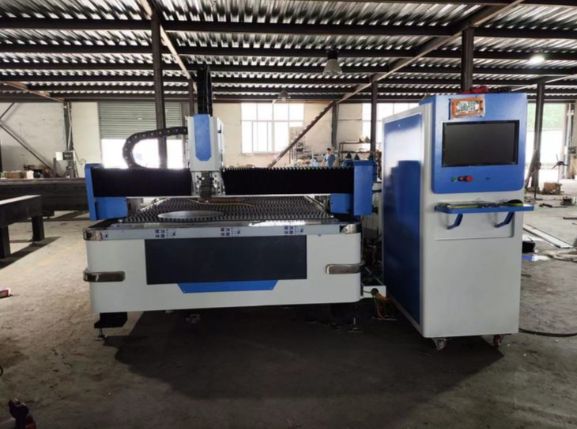 星空体育科技：数控激光切割机厂家推荐济南邦德激光专业制造板材切割机(图3)