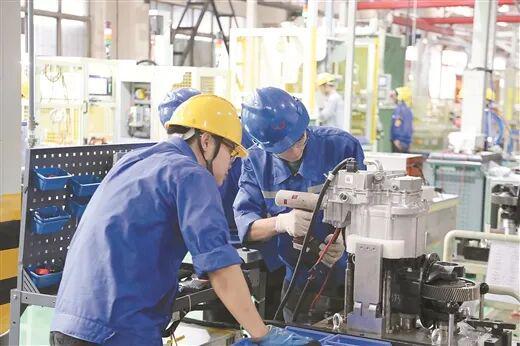 《广西日报》关注丨AI赋能！柳州市柳南区工业“智变”升级正当时(图2)