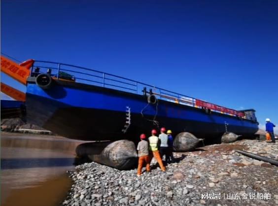 星空体育智能制造：靠谱的甲板驳船厂家实力盘点与选型指南(图2)