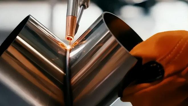 同束光的“双重身份”：激光切割与焊接的协同逻辑解析(图2)